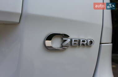 Хэтчбек Citroen C-Zero 2011 в 