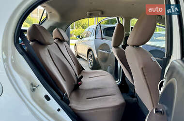 Хэтчбек Citroen C-Zero 2012 в 