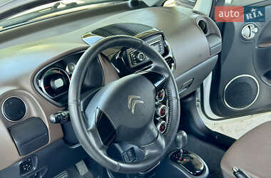 Хэтчбек Citroen C-Zero 2012 в 