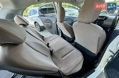 Хэтчбек Citroen C-Zero 2012 в 