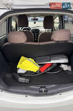 Хетчбек Citroen C-Zero 2015 в 