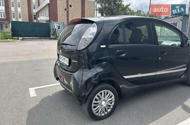 Хэтчбек Citroen C-Zero 2011 в 