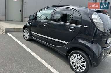 Хэтчбек Citroen C-Zero 2011 в 