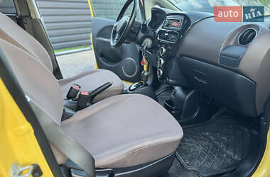 Хэтчбек Citroen C-Zero 2011 в 