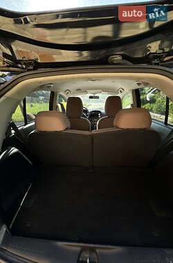 Хэтчбек Citroen C-Zero 2012 в 