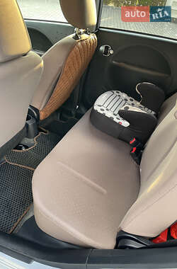Хэтчбек Citroen C-Zero 2011 в 