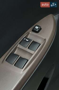 Хэтчбек Citroen C-Zero 2011 в 