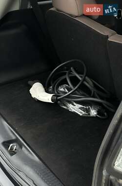 Хэтчбек Citroen C-Zero 2011 в 