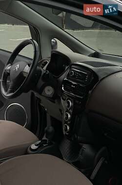 Хэтчбек Citroen C-Zero 2011 в 