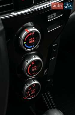 Хэтчбек Citroen C-Zero 2011 в 