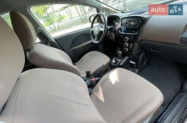 Хэтчбек Citroen C-Zero 2013 в 