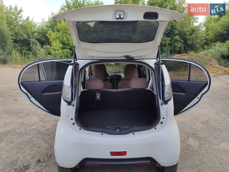 Хетчбек Citroen C-Zero 2011 в Сквирі