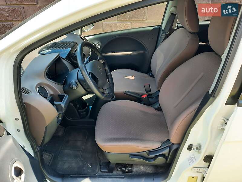 Хэтчбек Citroen C-Zero 2014 в Костополе