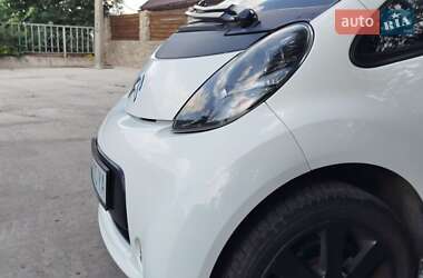 Хэтчбек Citroen C-Zero 2012 в 