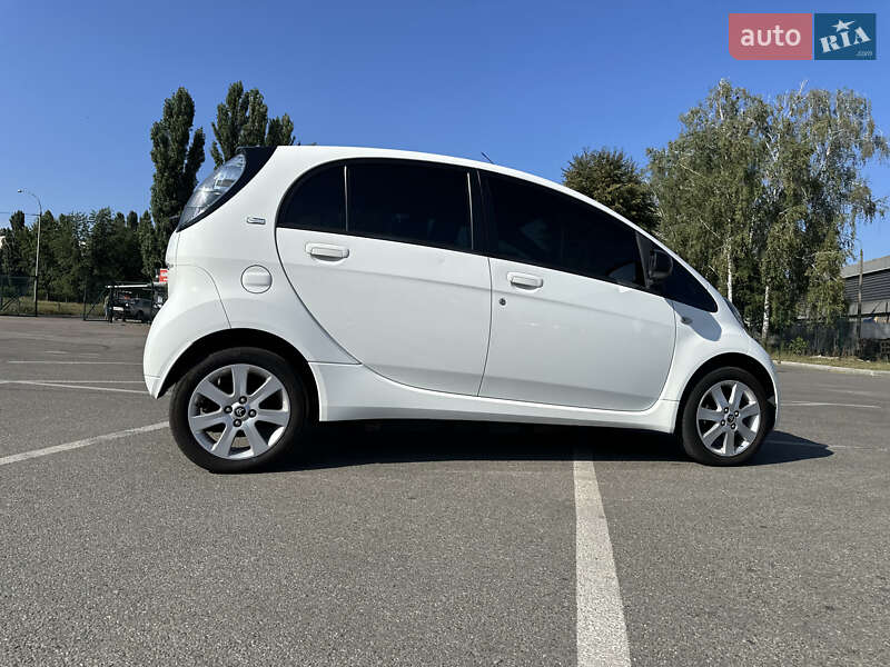 Хэтчбек Citroen C-Zero 2013 в Киеве