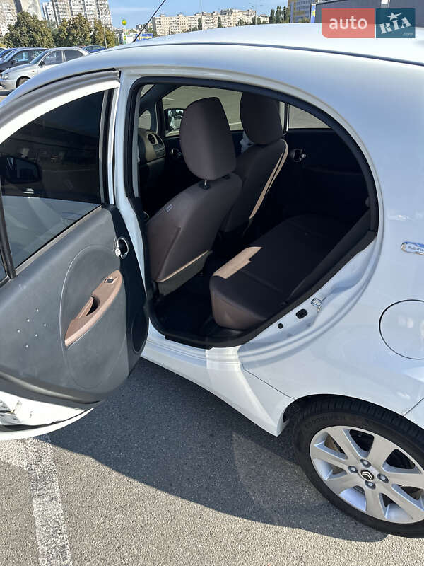 Хэтчбек Citroen C-Zero 2013 в Киеве