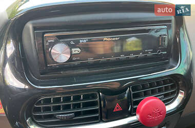 Хэтчбек Citroen C-Zero 2011 в 