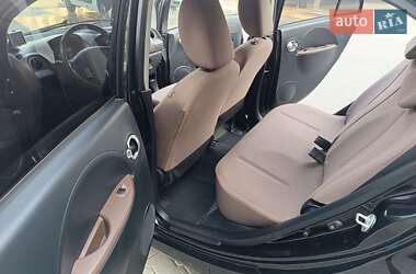 Хэтчбек Citroen C-Zero 2011 в 