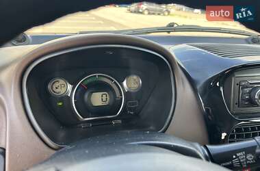 Хэтчбек Citroen C-Zero 2011 в 