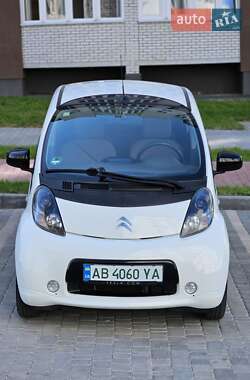 Хэтчбек Citroen C-Zero 2011 в 