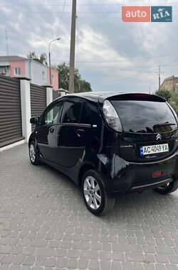 Хэтчбек Citroen C-Zero 2011 в 