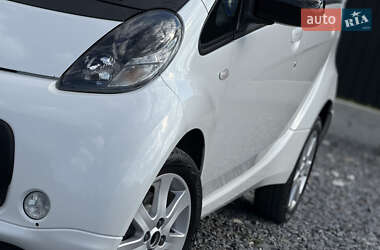 Хэтчбек Citroen C-Zero 2011 в 