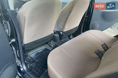 Хэтчбек Citroen C-Zero 2011 в 