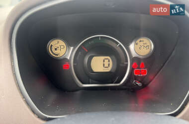 Хэтчбек Citroen C-Zero 2012 в 