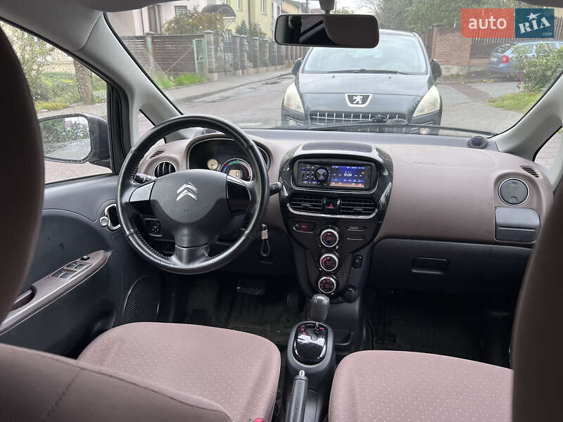 Хэтчбек Citroen C-Zero 2011 в Львове