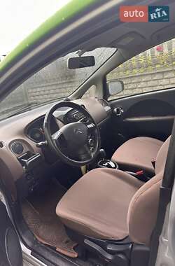 Хэтчбек Citroen C-Zero 2011 в 