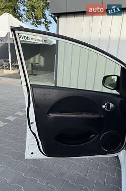 Хэтчбек Citroen C-Zero 2014 в 
