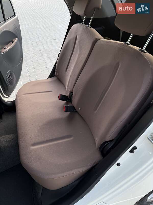 Хетчбек Citroen C-Zero 2014 в Володимирі фото 31 Хетчбек Citroen C-Zero 2014 в Володимирі