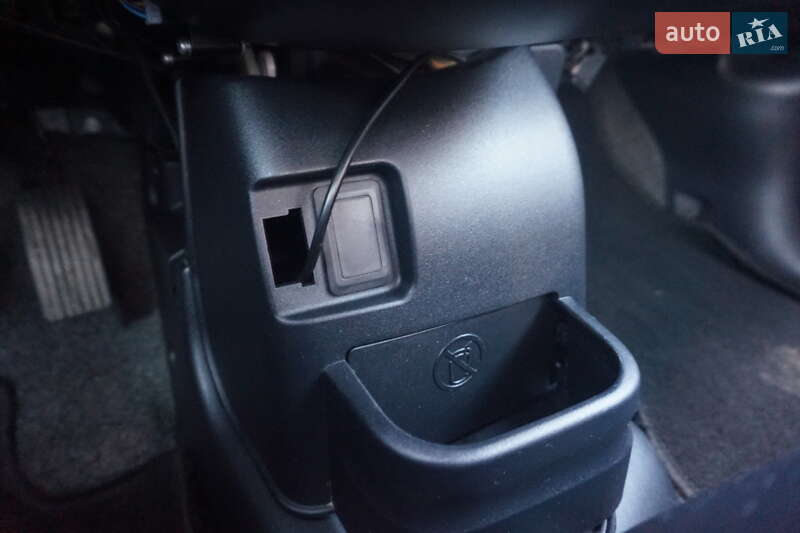 Хетчбек Citroen C-Zero 2014 в Самборі фото 39 Хетчбек Citroen C-Zero 2014 в Самборі