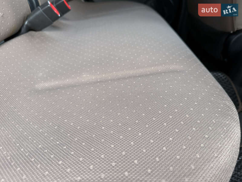 Хэтчбек Citroen C-Zero 2013 в Ровно фото 34 Хэтчбек Citroen C-Zero 2013 в Ровно