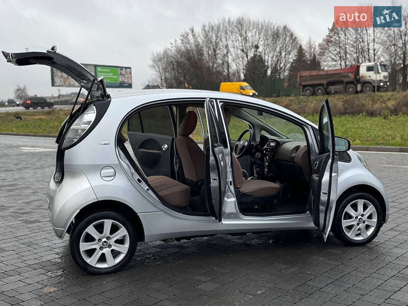 Хэтчбек Citroen C-Zero 2012 в Львове