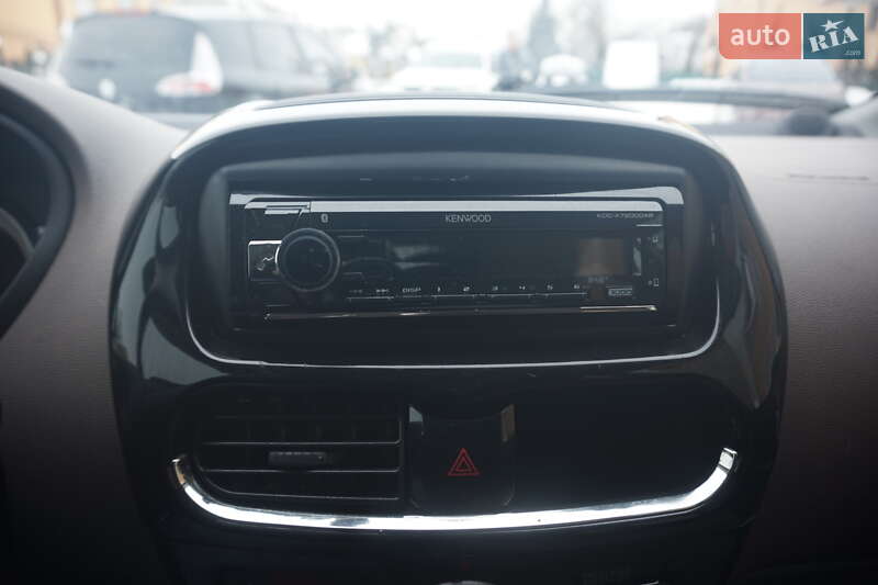 Хэтчбек Citroen C-Zero 2013 в Самборе фото 32 Хэтчбек Citroen C-Zero 2013 в Самборе