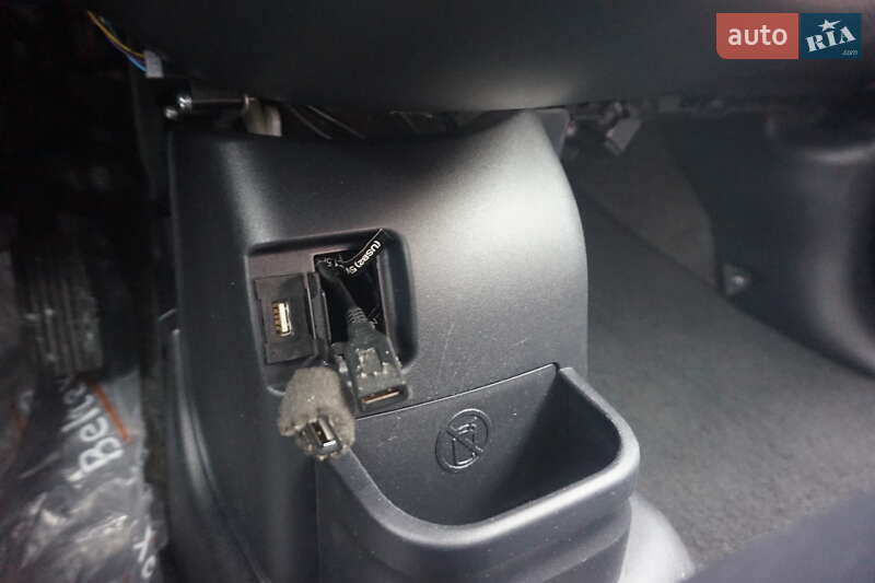 Хэтчбек Citroen C-Zero 2013 в Самборе фото 35 Хэтчбек Citroen C-Zero 2013 в Самборе