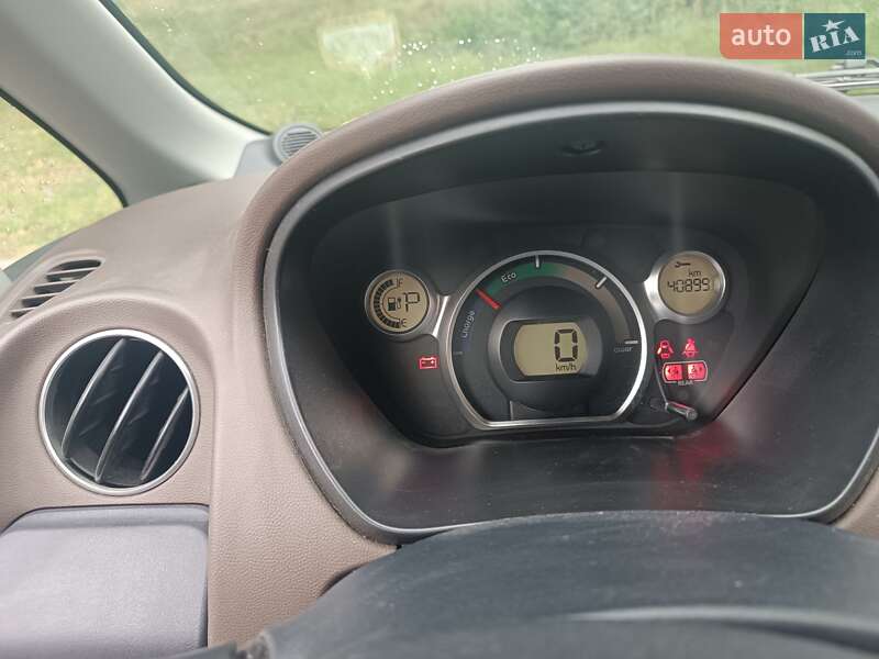 Хетчбек Citroen C-Zero 2011 в Золочеві