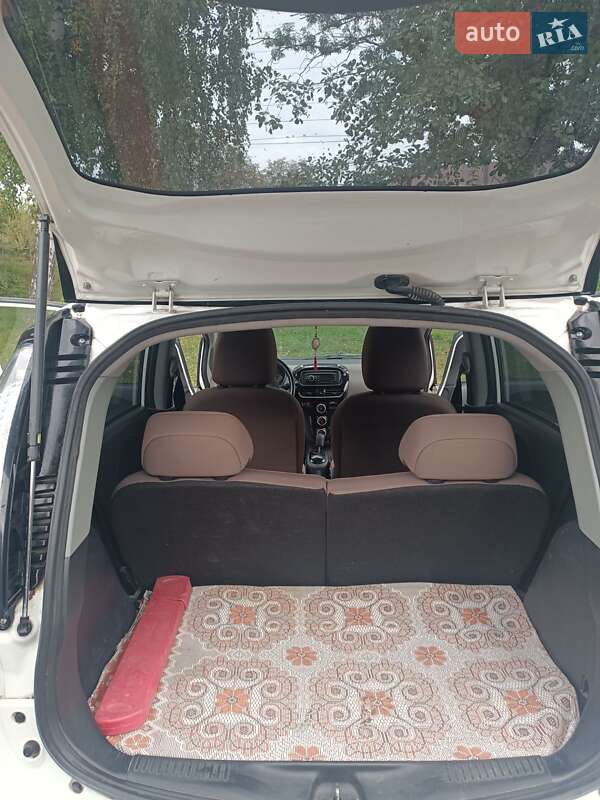 Хетчбек Citroen C-Zero 2011 в Золочеві