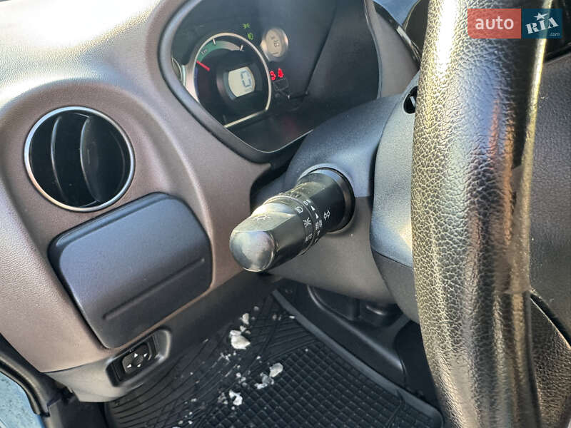 Хэтчбек Citroen C-Zero 2015 в Владимире фото 13 Хэтчбек Citroen C-Zero 2015 в Владимире