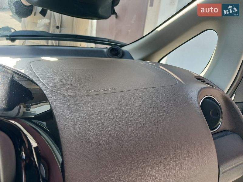 Хетчбек Citroen C-Zero 2011 в Рівному фото 49 Хетчбек Citroen C-Zero 2011 в Рівному