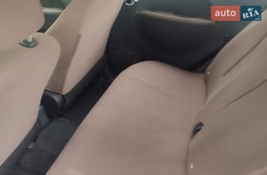Хетчбек Citroen C-Zero 2011 в Дніпрі