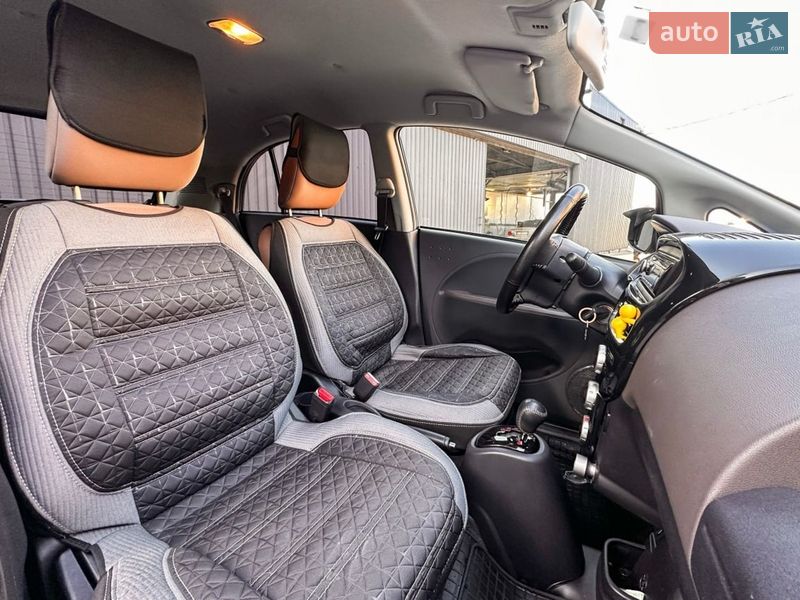 Хэтчбек Citroen C-Zero 2017 в Киеве