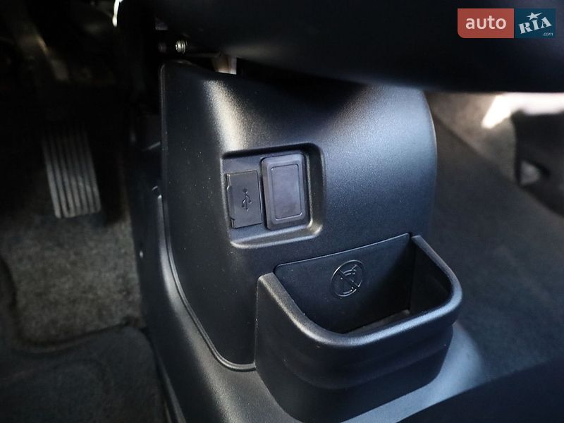 Хэтчбек Citroen C-Zero 2011 в Самборе