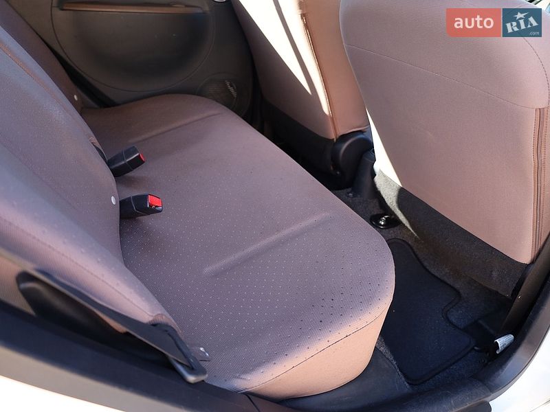 Хэтчбек Citroen C-Zero 2011 в Самборе