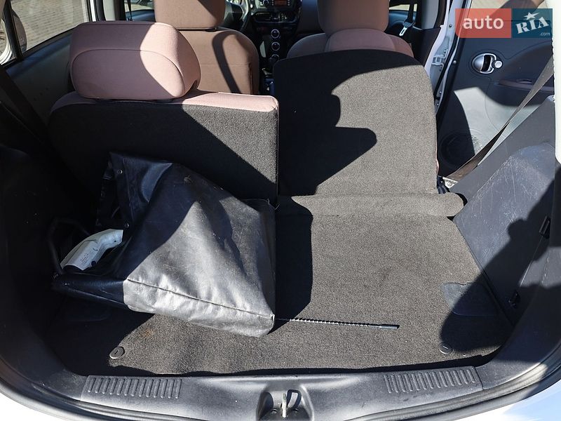 Хэтчбек Citroen C-Zero 2011 в Самборе