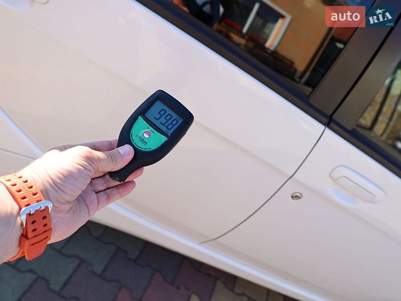 Хэтчбек Citroen C-Zero 2011 в Самборе