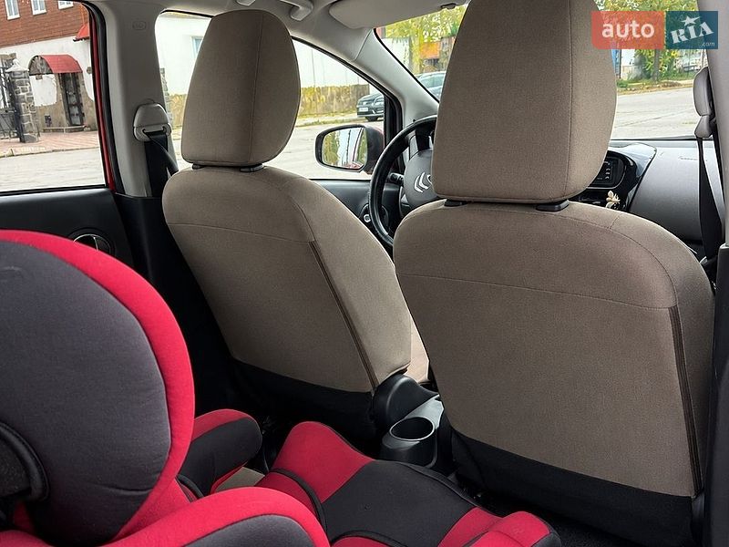 Хетчбек Citroen C-Zero 2012 в Звягелі