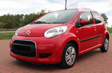 Хэтчбек Citroen C1 2011 в 