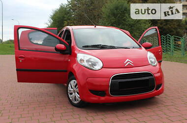 Хэтчбек Citroen C1 2011 в 